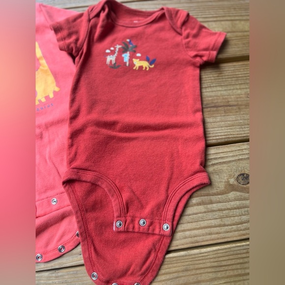 4 infant toddler baby 12M Carter's Bodysuits snap closure onesies - Picture 5 of 9